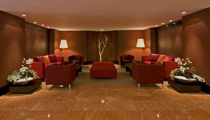 Sheraton Bucharest Hotel Exterior foto The lobby of the hotel